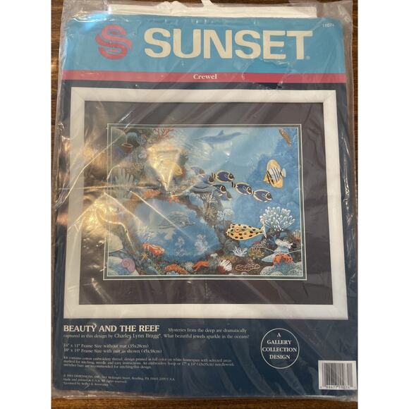 NEW/SEALED Sunset Crewel Embroidery Kit Beauty And The Reef 11074 - Picture 1 of 2